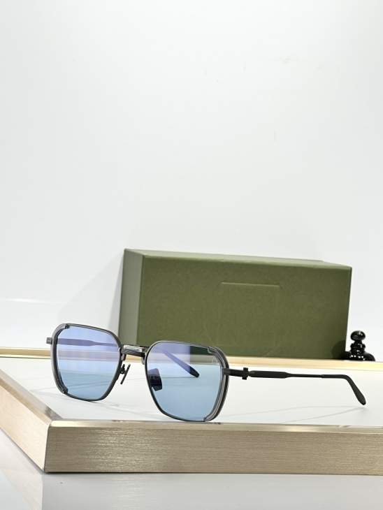 Picture of Akoni Sunglasses _SKUfw73065136fw